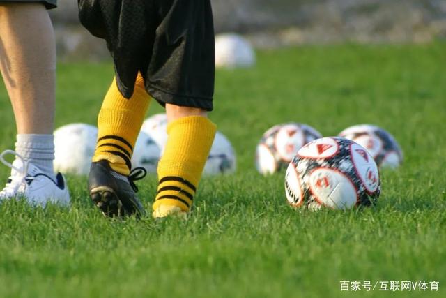 青岛西海岸在最近五场中超主场比赛中全部战平，为中超之最